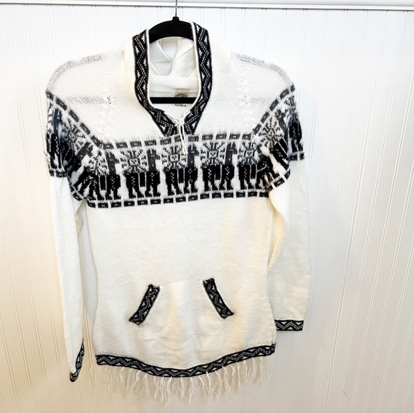 Apaza Alpaca White & Black Fringe Trim Hooded Sweater - Picture 1 of 3